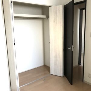 ３階洋室西側収納スペース